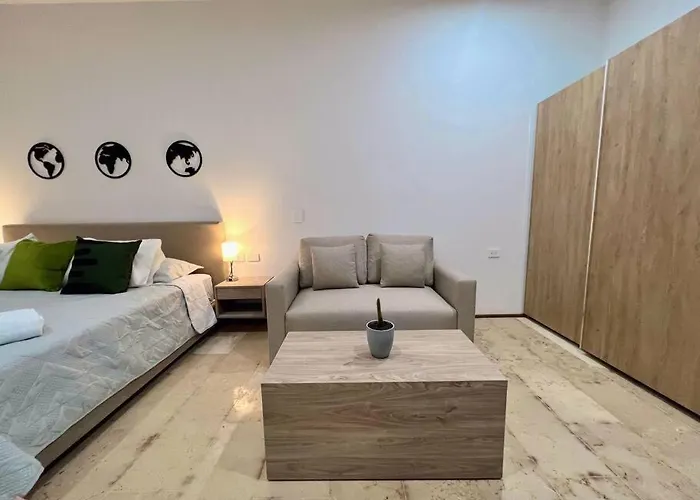 Modern Apartment/jacuzzi/sauna/pool/gym *